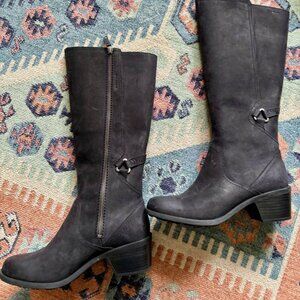 Teva Black Women's Leather Boots Size 9